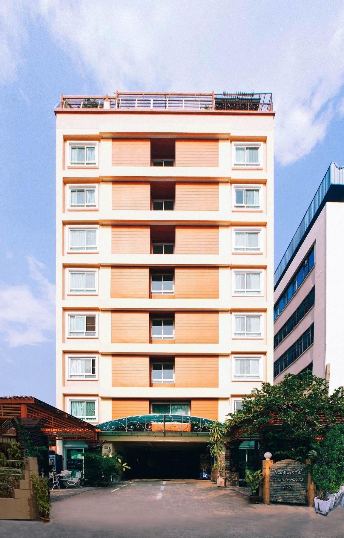 Golden House @ On-Nut Station Motel Bangkok Exterior photo